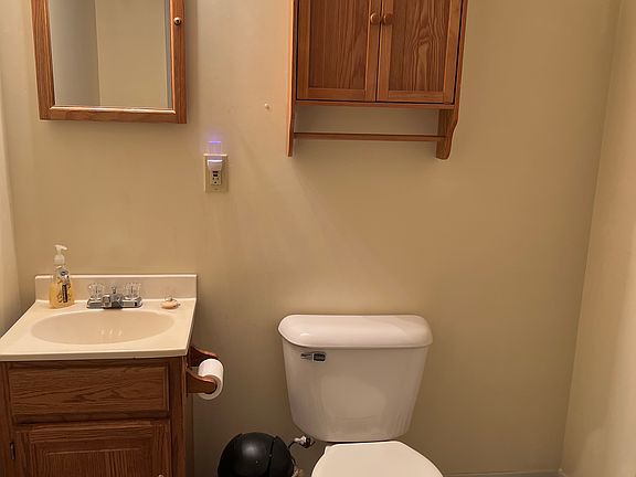 5th image of 136 Brenton Dr