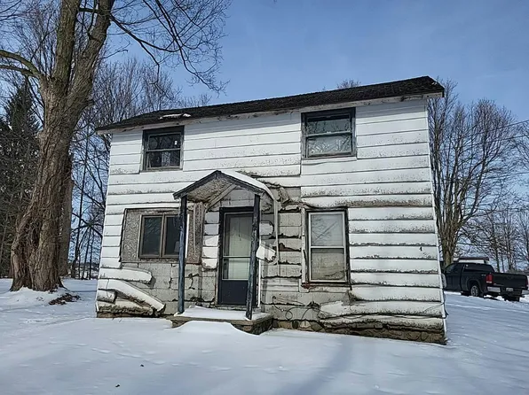 432 W Main St, North Adams, MI 49262