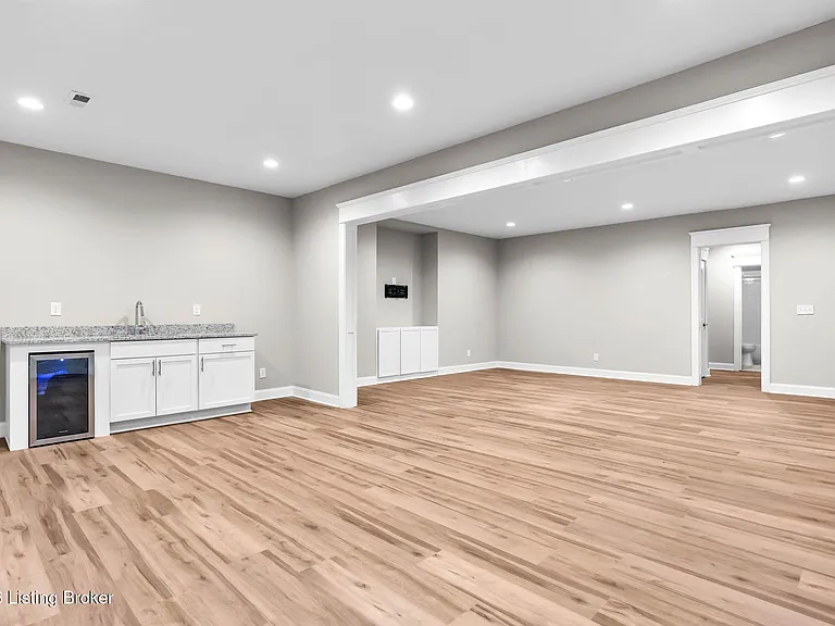 6204 Moonseed St — Photo 42