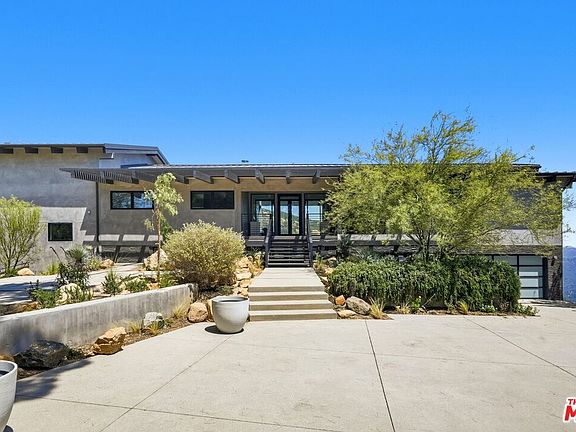 5th image of 2345 Tuna Canyon Rd