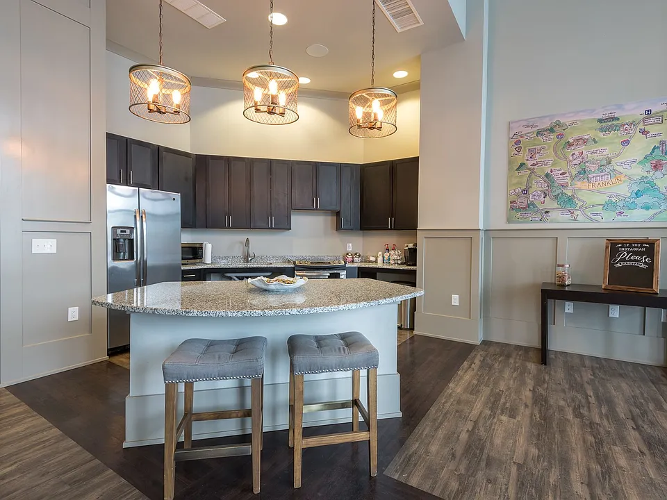 The Franklin at Crossroads apartments community photo