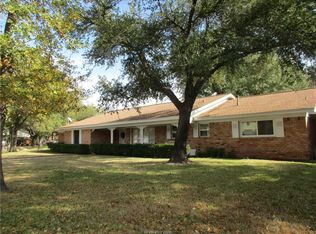 1001 Anderson St, Hearne, TX 77859