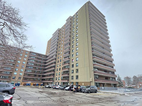 5th image of 180 Markham Rd #921