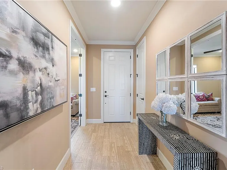 9418 Greyhawk Trl — Photo 2