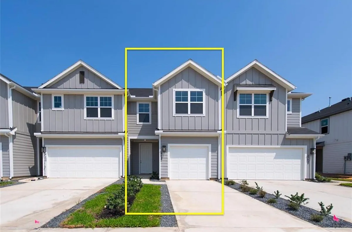 Building Photo - 27930 Western Creek Ct