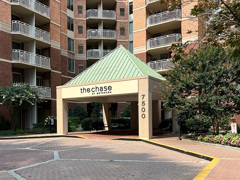 7500 Woodmont Ave #314 — Photo 33