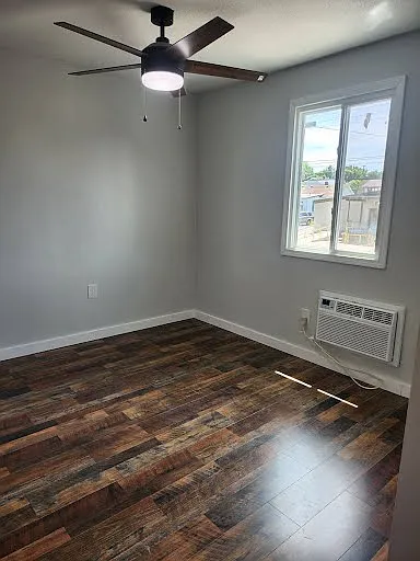 43 N Miami St — Photo 14