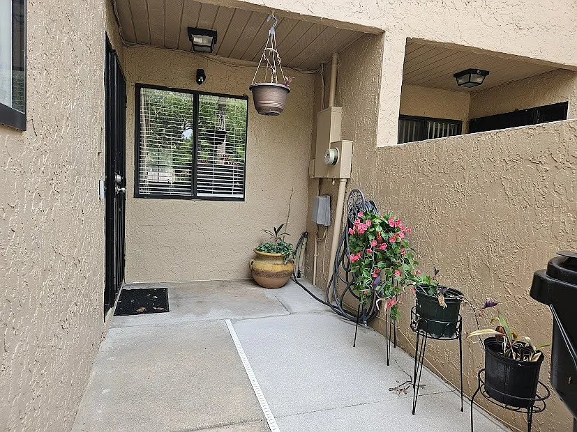 3 bed, 2.5 bath, 1507 sqft, $2,500 — Photo 2
