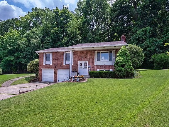 3rd image of 201 Falcon Ridge Dr