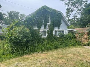 254 Estall Rd, Rochester, NY 14616