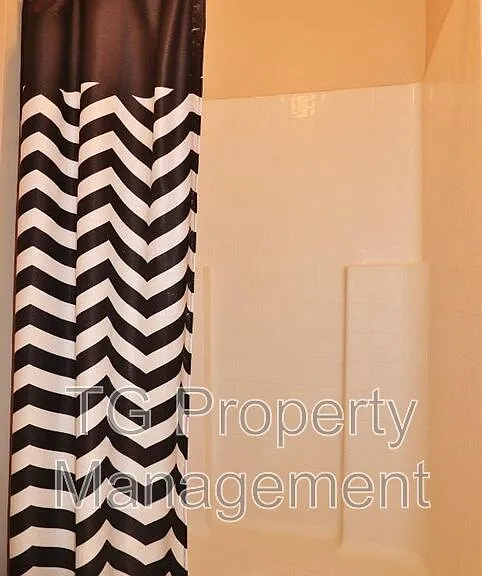 11034 Englenook Dr — Photo 15