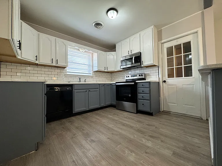 6021 Hanson Rd — Photo 8