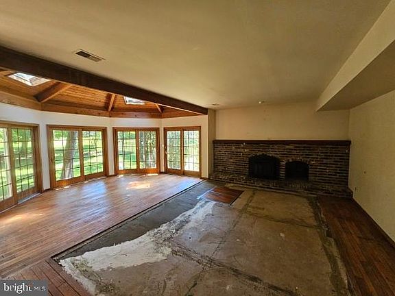 5th image of 1229 Woodbrook Ln