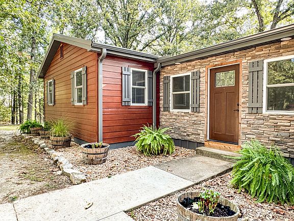 2nd image of 310 Lawrence Rd #333