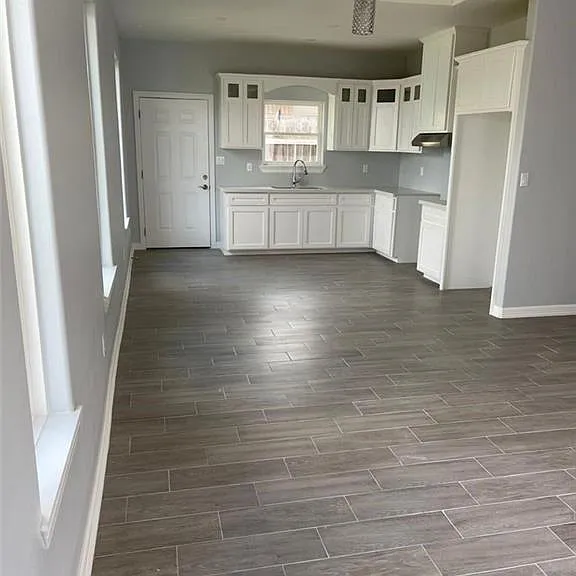 2000 Angus St #2 — Photo 6