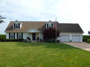 600 Prairie Mills Rd, Golden, IL 62339