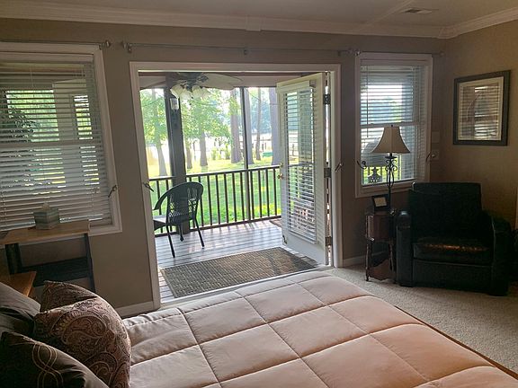4th image of 404 Neptune Ln