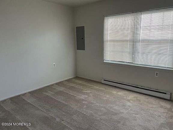 4th image of 1119B Argyll Cir