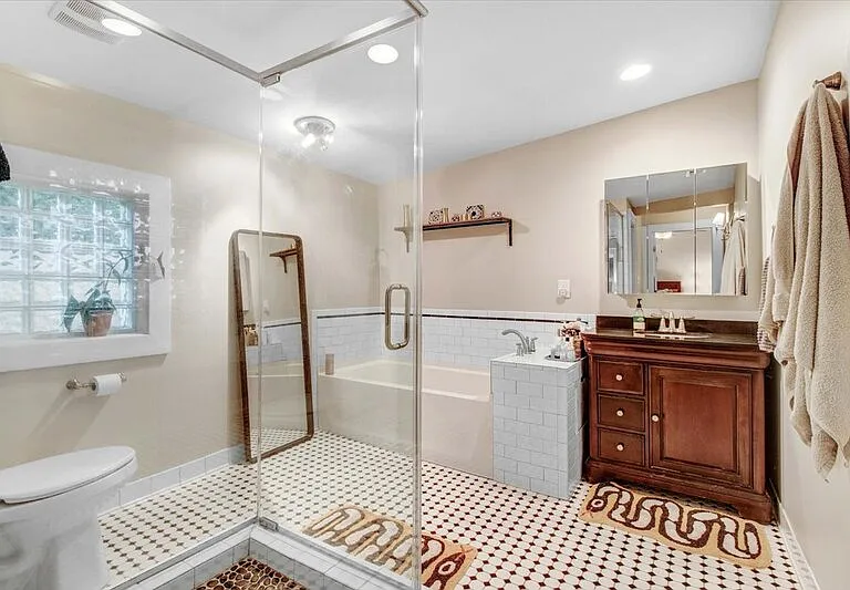 510 Carlton Ave — Photo 11