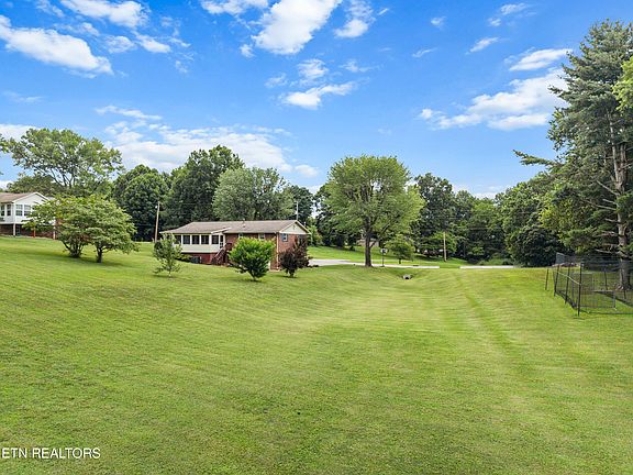 4th image of 223 Candora Rd