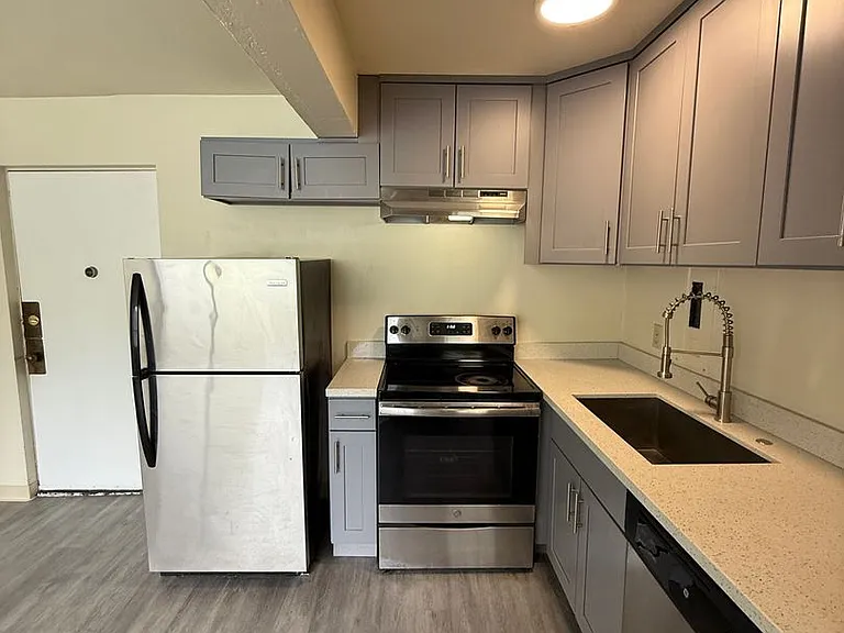 Olive Terrace Apartments — Photo 34