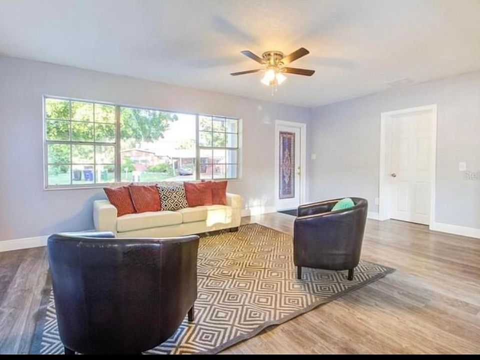 1st image of 4502 W Paxton Ave