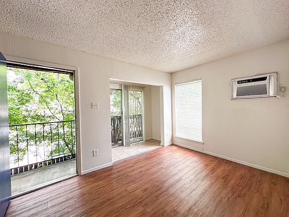 5th image of 1011 W 23rd St APT 204