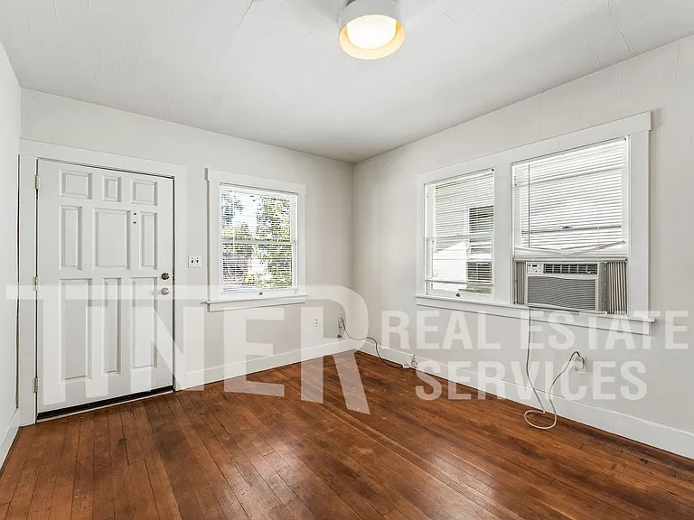 314 Los Vegas Ave — Photo 7