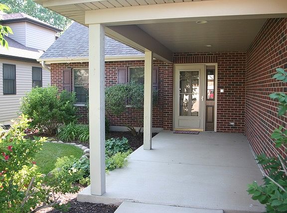3rd image of 1411 Savanna Ln