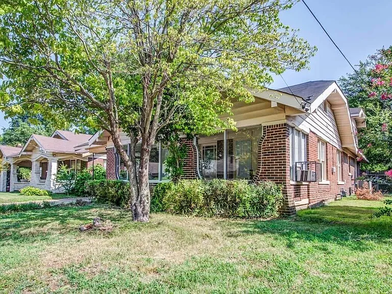 2385 Parkway Pl — Photo 6