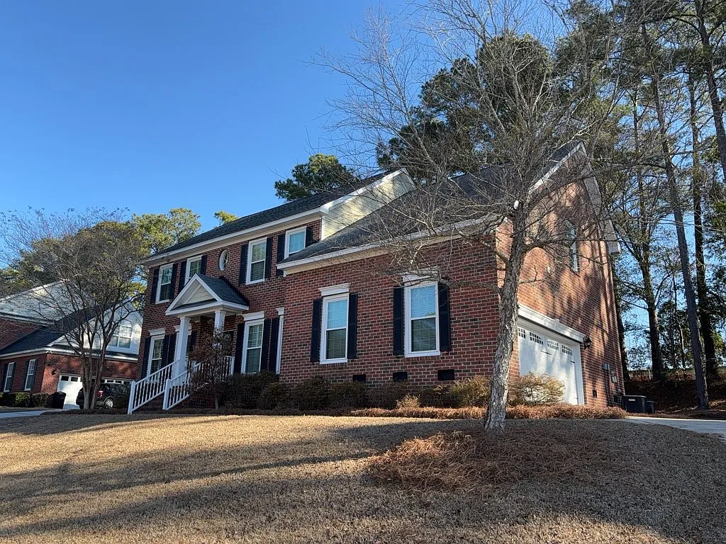 5 bed, 2.5 bath, 2665 sqft, $2,895 — Photo 2
