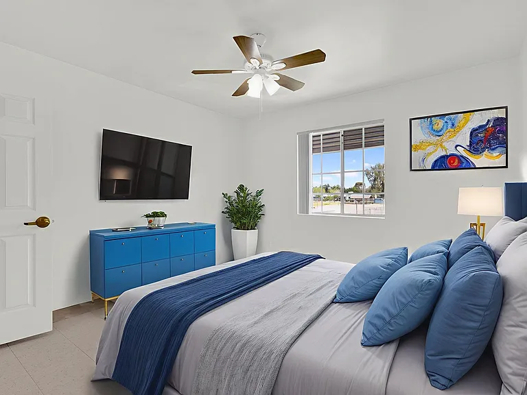 2302 W Colter St — Photo 14