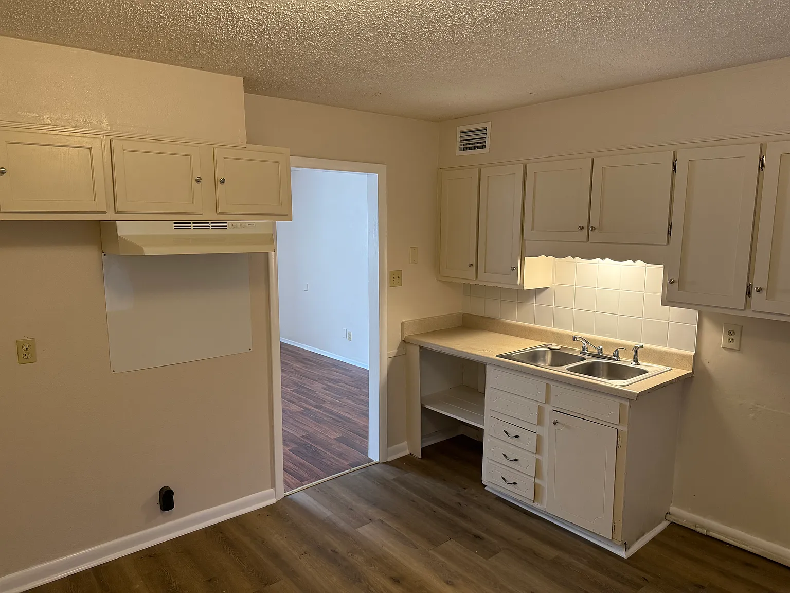 2 bed, $800 — Photo 4