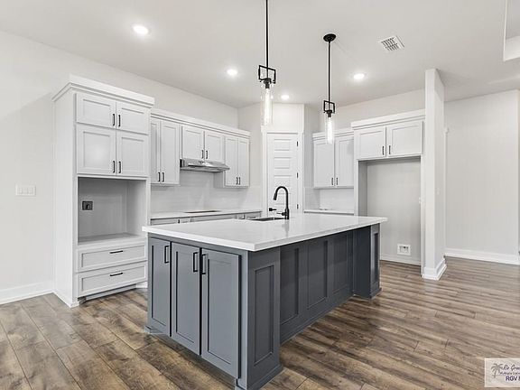 5th image of 3601 Mattie Ln