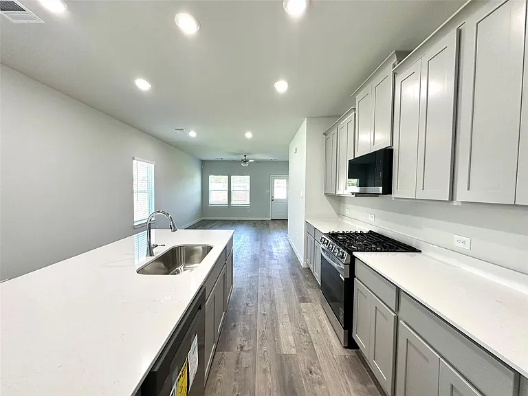 12026 Curlin Dr — Photo 7