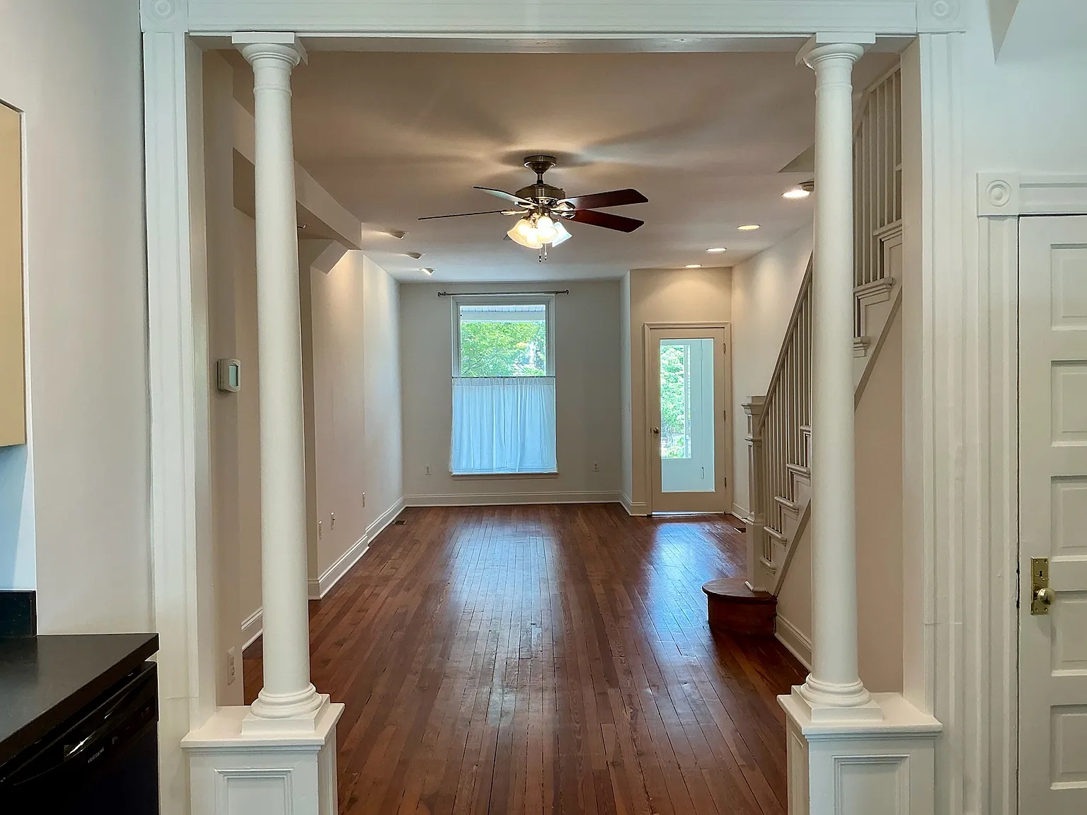 2 bed, 1316 sqft, $2,250 — Photo 3