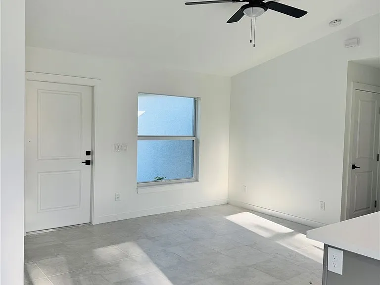 807 Monroe Ave — Photo 6