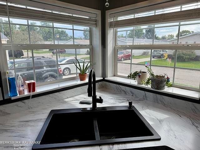 52211 Landsdowne Cir, photo 19