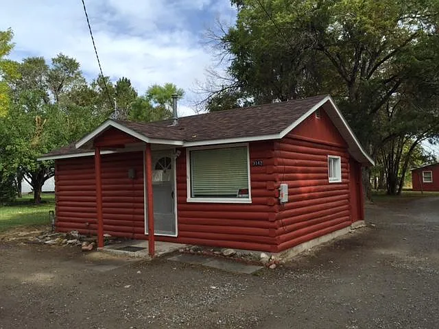 3142 W Main St — Photo 2