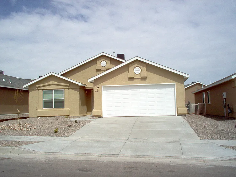 10005 Cartagena Ave SW — Photo 1
