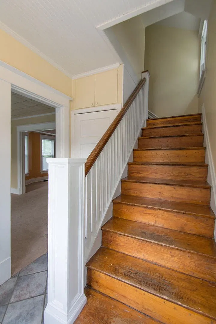 526 South Woodlawn Avenue — Photo 4