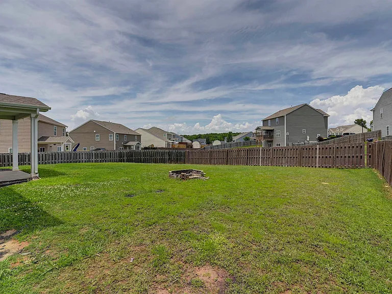 414 Tulip Way — Photo 55