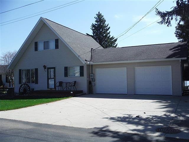 1st image of 104 Canal Dr