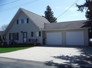 104 Canal Dr, Prudenville, MI 48651