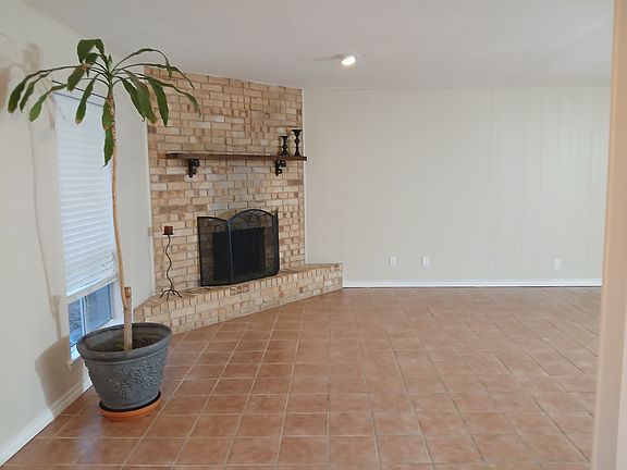 4th image of 12721 Burson Dr
