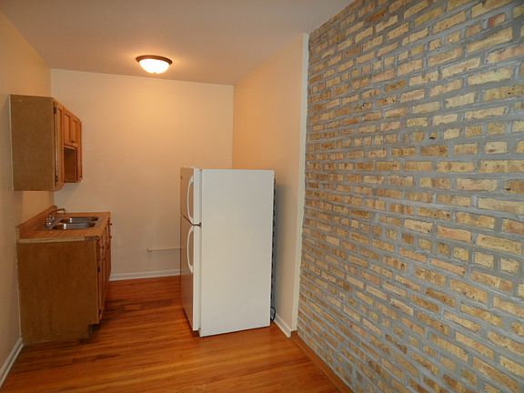 3rd image of 6150 N Winthrop Ave APT 224