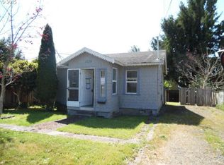 1139 N Dean St, Coquille, OR 97423