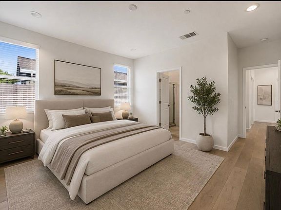 4th image of 505 Fox Hunt Way