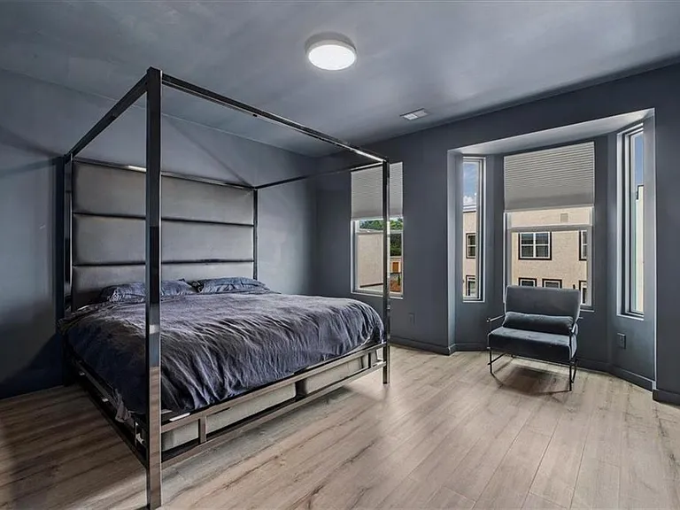 1077 Glen Opal Dr — Photo 31