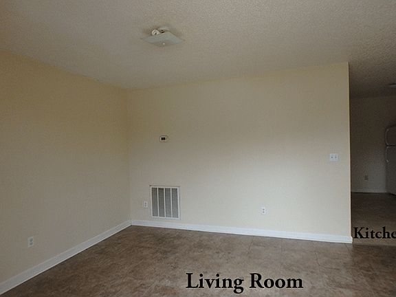 5th image of 79 Locust Grove Dr APT 107